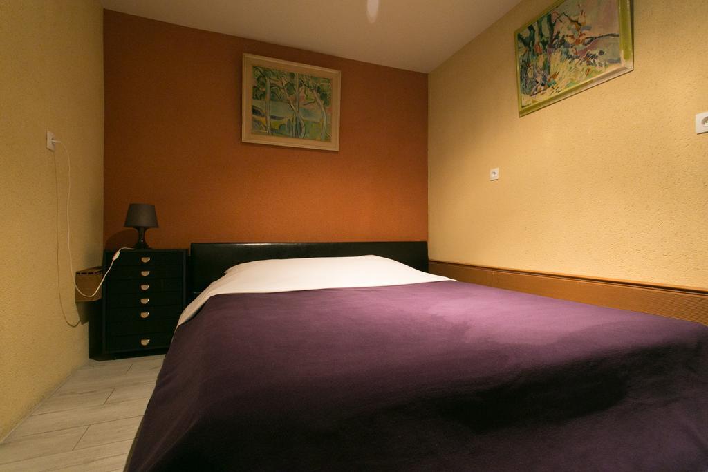 Paris East Side Lodge Pantin Bilik gambar
