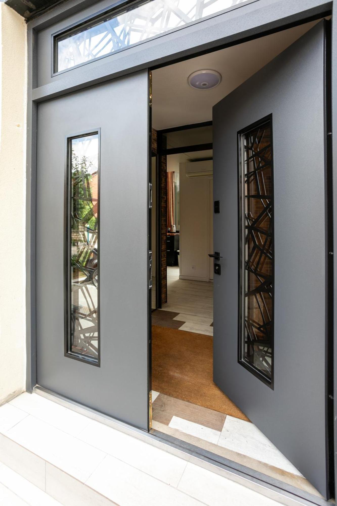 Paris East Side Lodge Pantin Luaran gambar